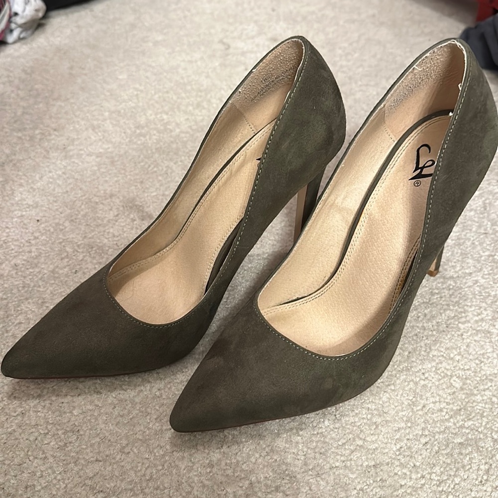 Green Seude Pumps Size 8.5